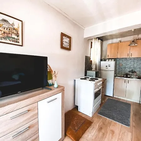 Slatki Dom Fireplace