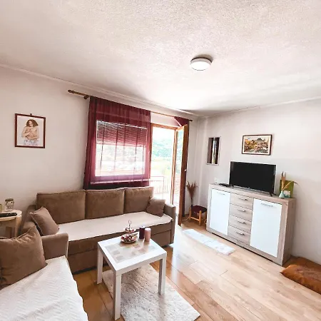 Slatki Dom Fireplace Apartment Konjic