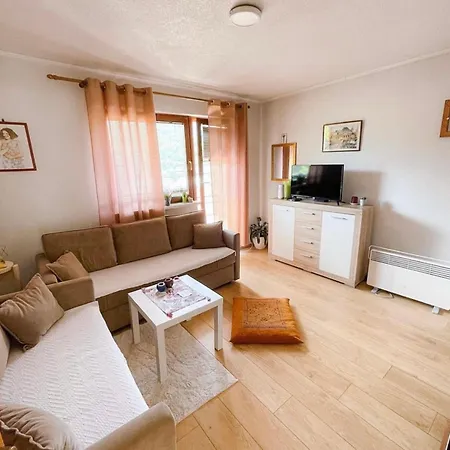 Slatki Dom Fireplace *